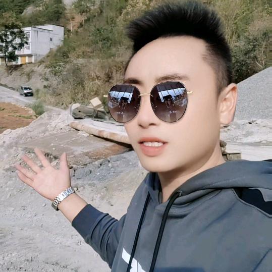 看淡所有😊不辞而别