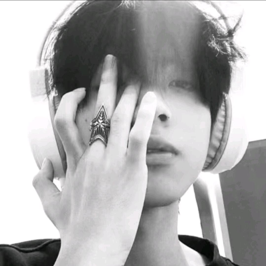 暖男排在狗后面.