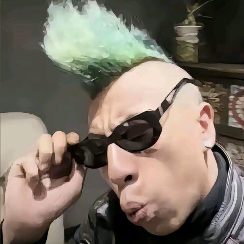 躺在甜妹的腿上刷抖音