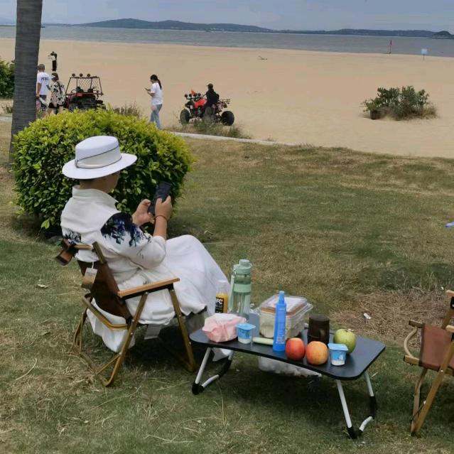 盛夏兰花草