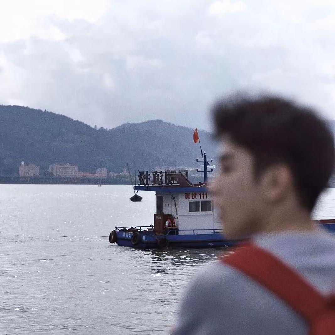 𝑨𝒖𝒓𝒐𝒓𝒂