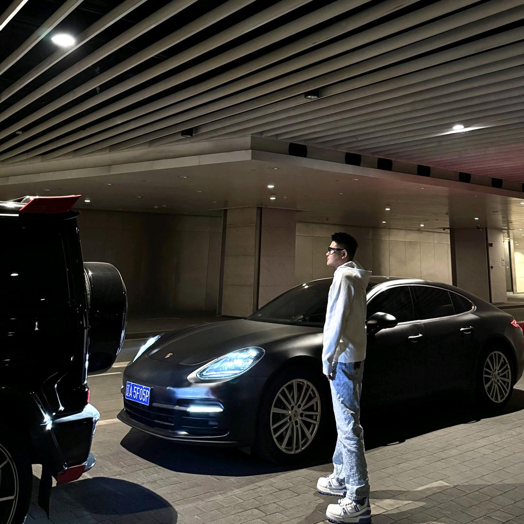 李八亿💰💰💰💰💰