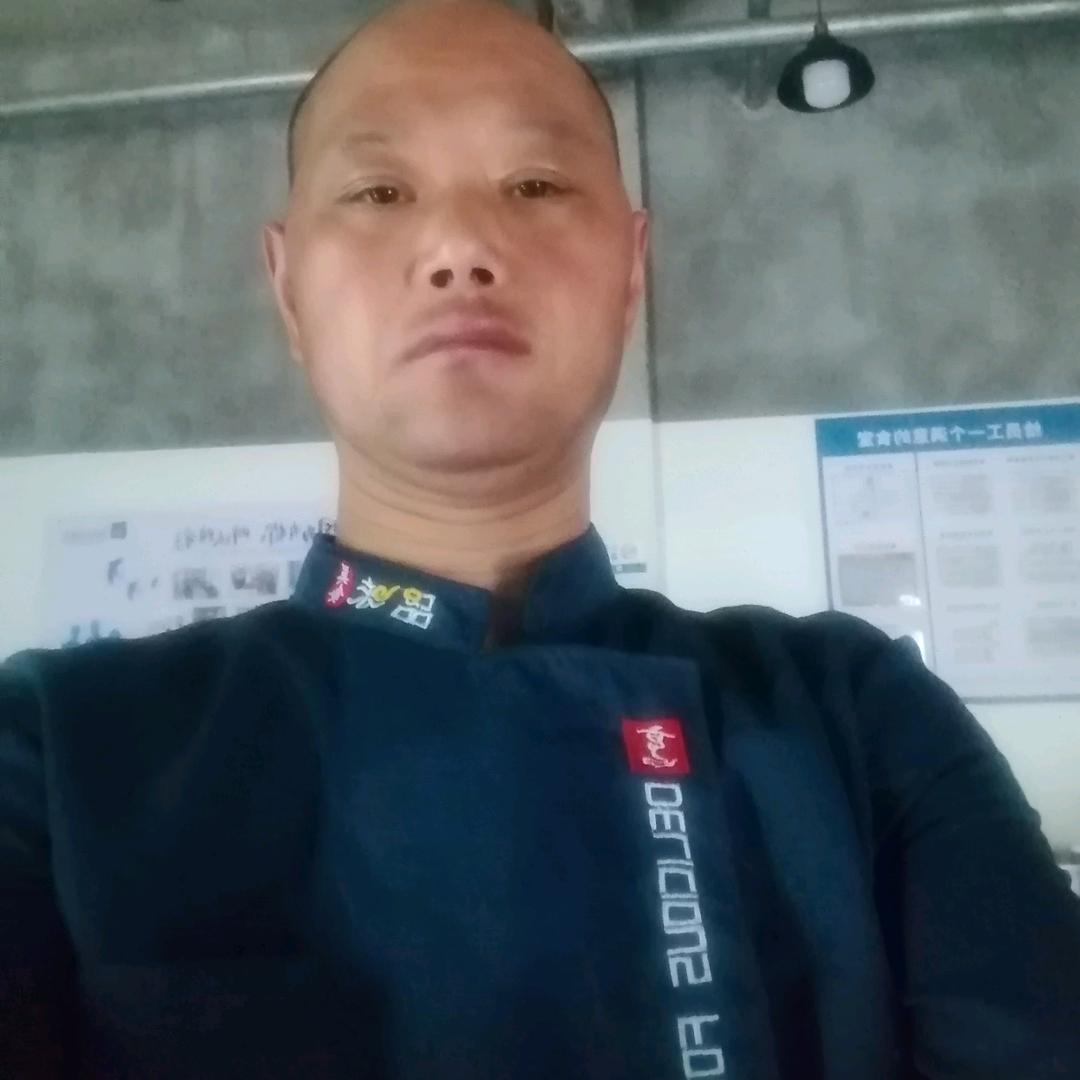 旭日迎辉，旭旭