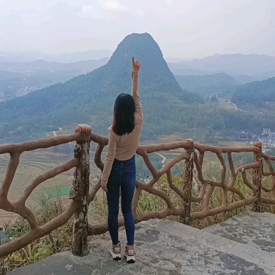 ঐ٭᭄小傻瓜^0^
