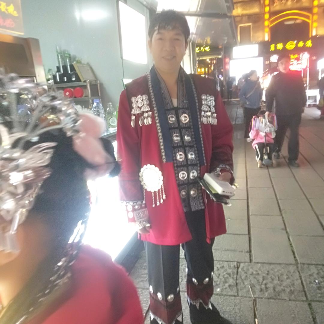 金彪