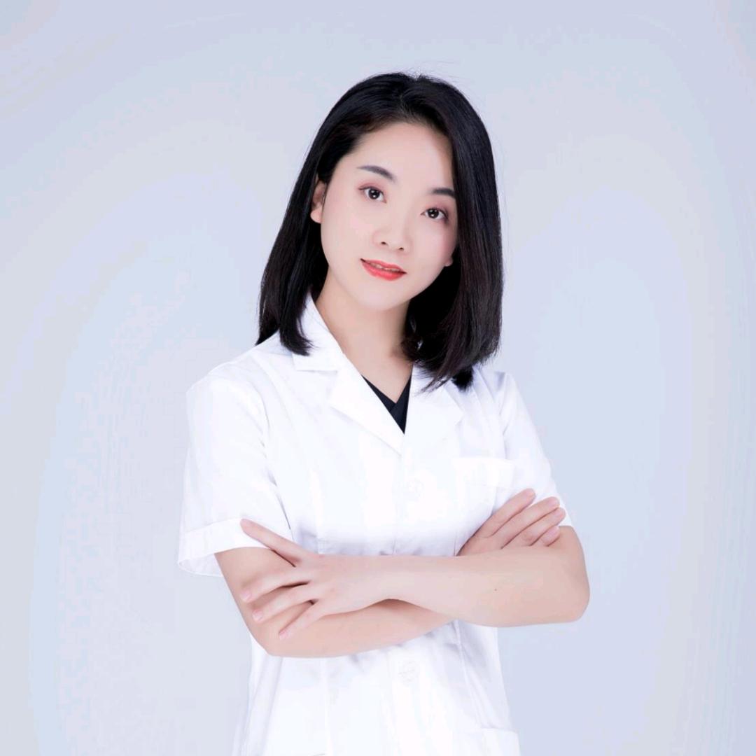 会做小儿推拿的辉辉