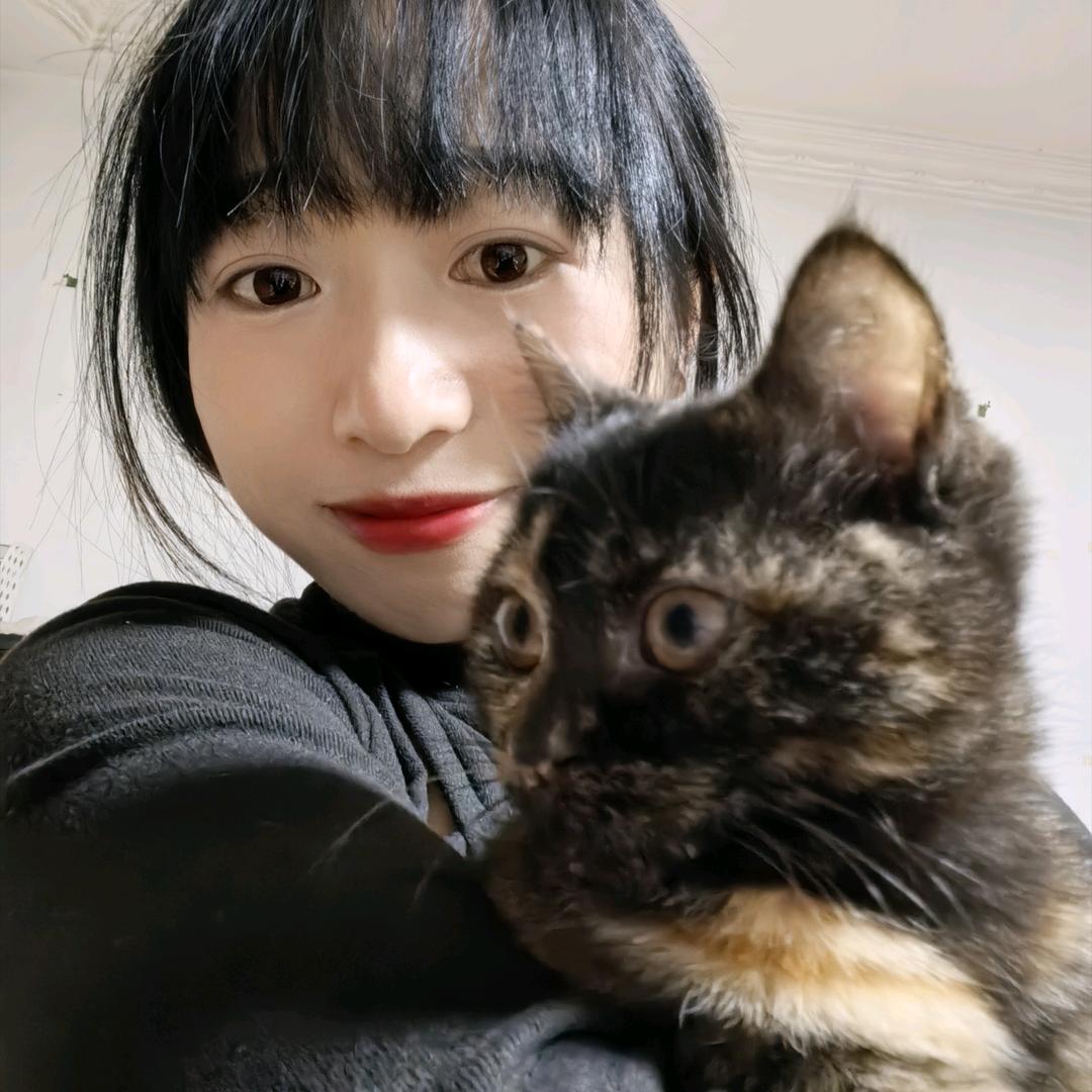 🍭小婷🌹（有关必回❤️）