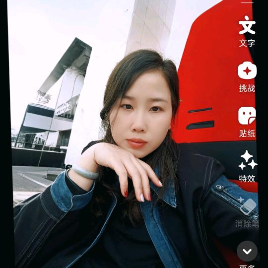 我姓何💋请叫我何姐姐