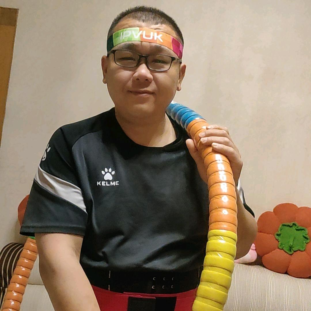 小胖（下午2:10分呼啦圈）