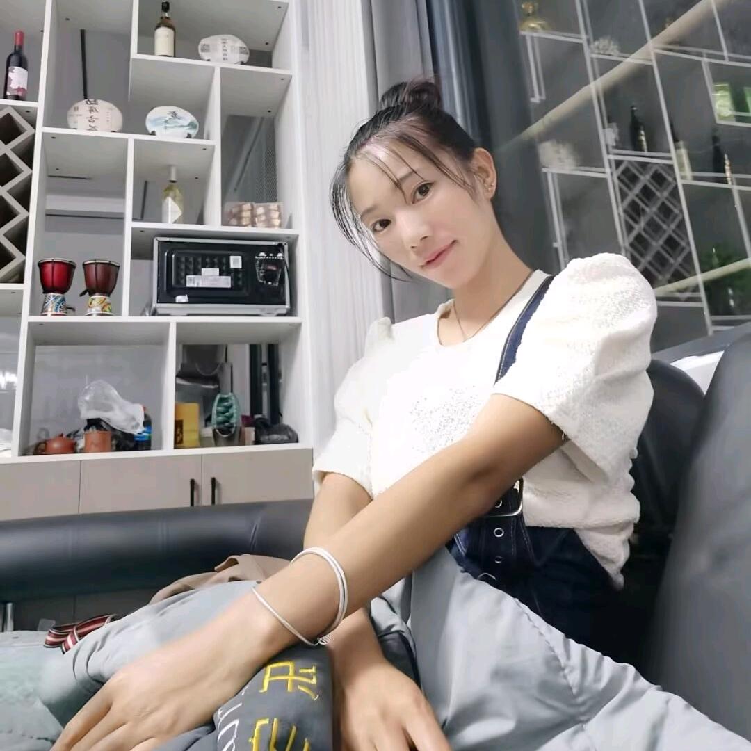 丽，哩