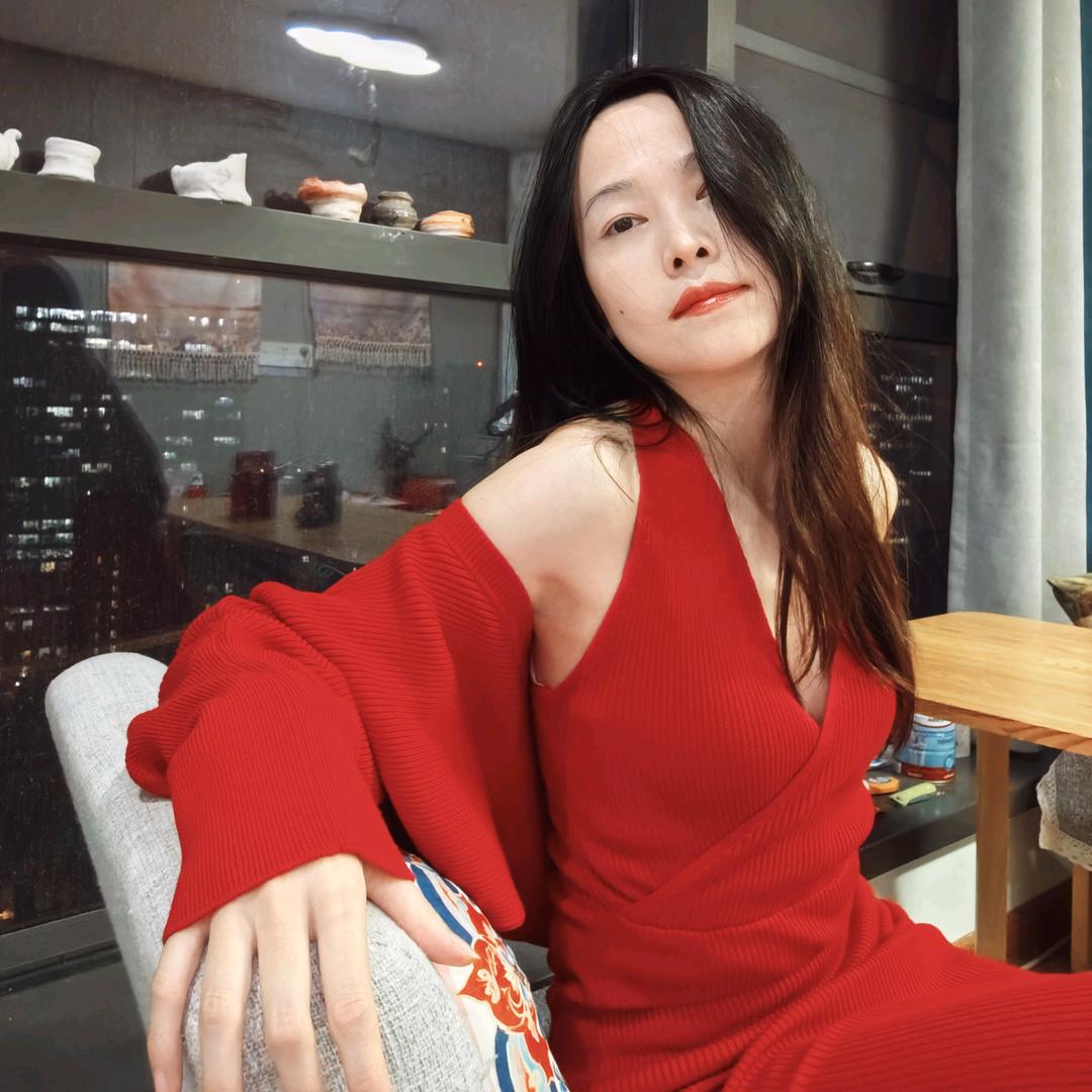 严肃婚恋的～柚柚子
