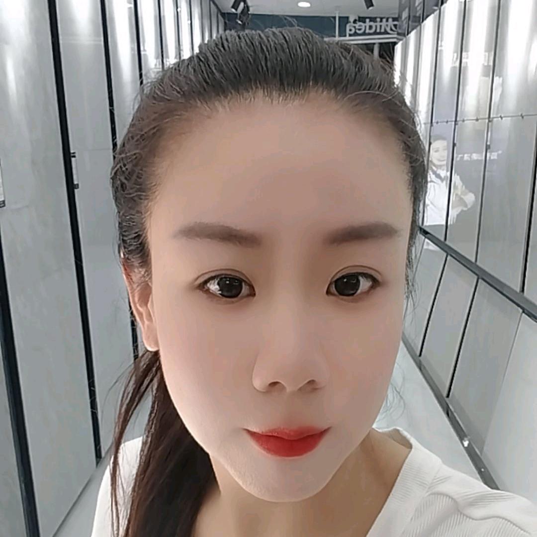 吴双双.