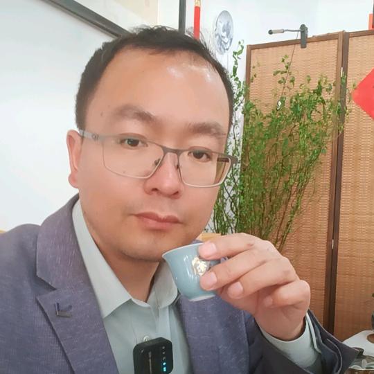 魏华来了