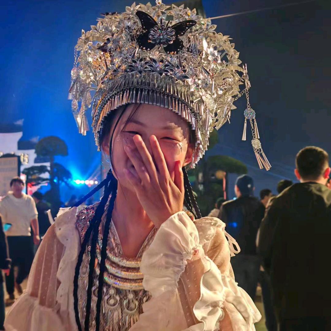 ,,Ծ^Ծ,,陈萌李爱🇨🇳🇨🇳