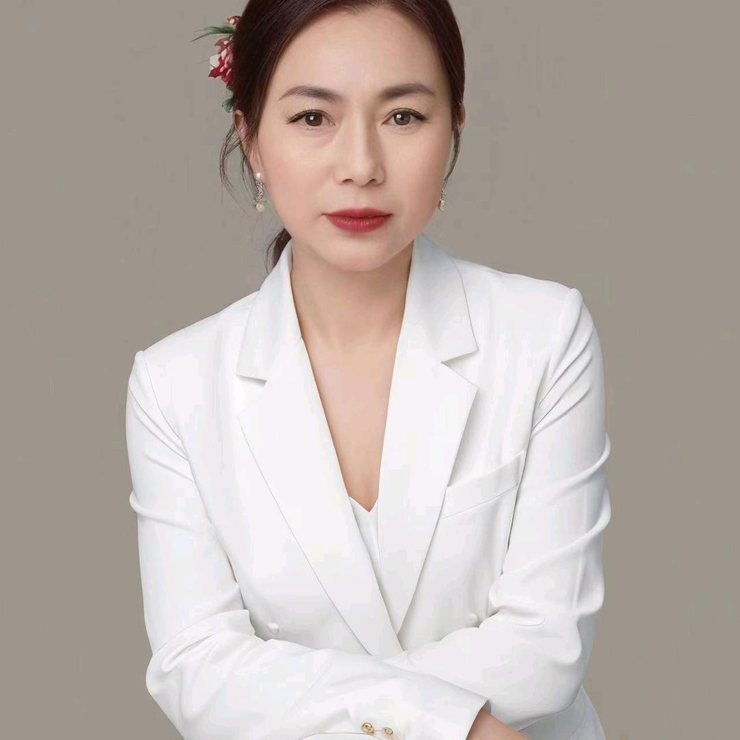久美肤+陈方珍这是一款面部上的管理器
