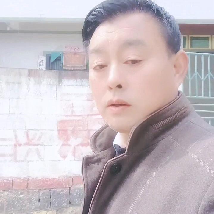 覃德学