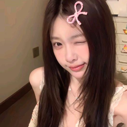 桃桃.