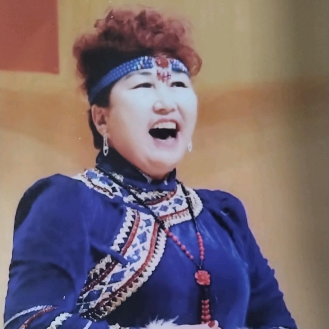 莫桂芳（达斡尔族）