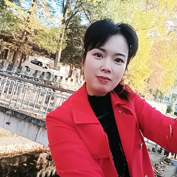 小芳♥(｡￫v￩｡)♥