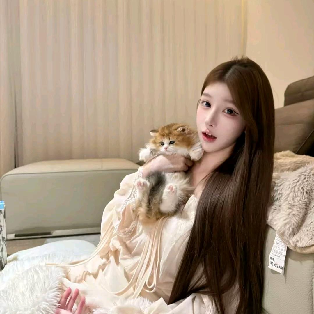 性格像小猫.
