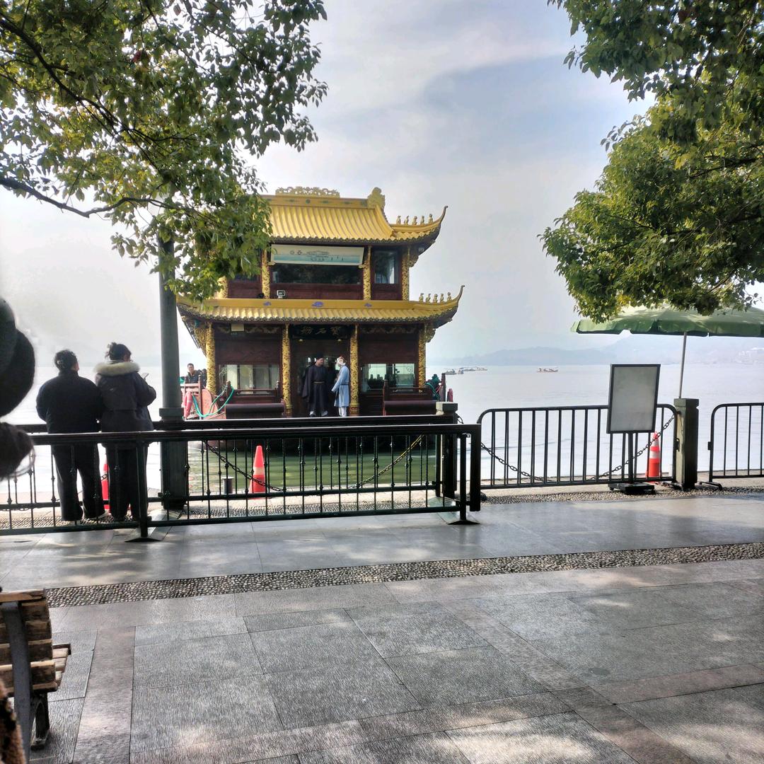 古灵精怪