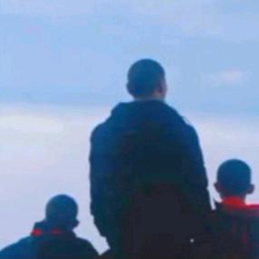 「夜鸮·蚀月」