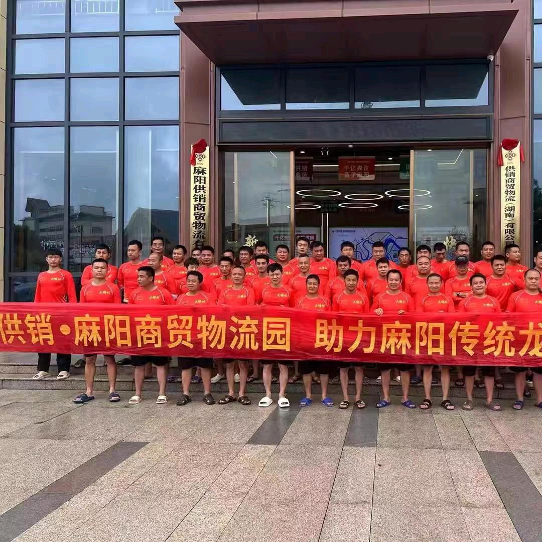 大塘里的鱼。