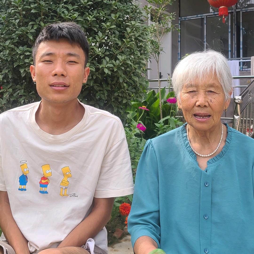 小海和姥姥