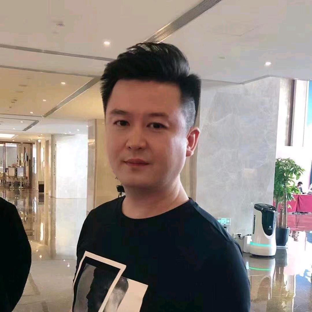 王总（传说传媒）