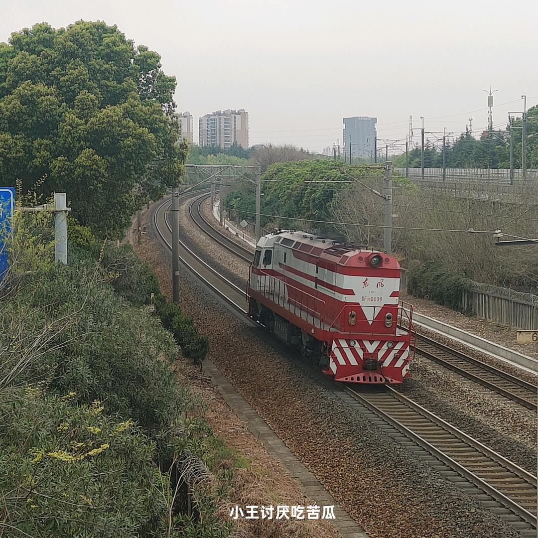 册那今天摸鱼了没有