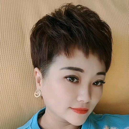小丽爱唱歌