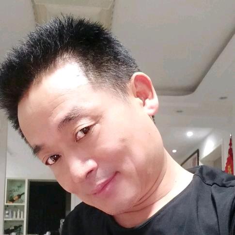 梦龍，石缘。陨石正能量手测法直播间。