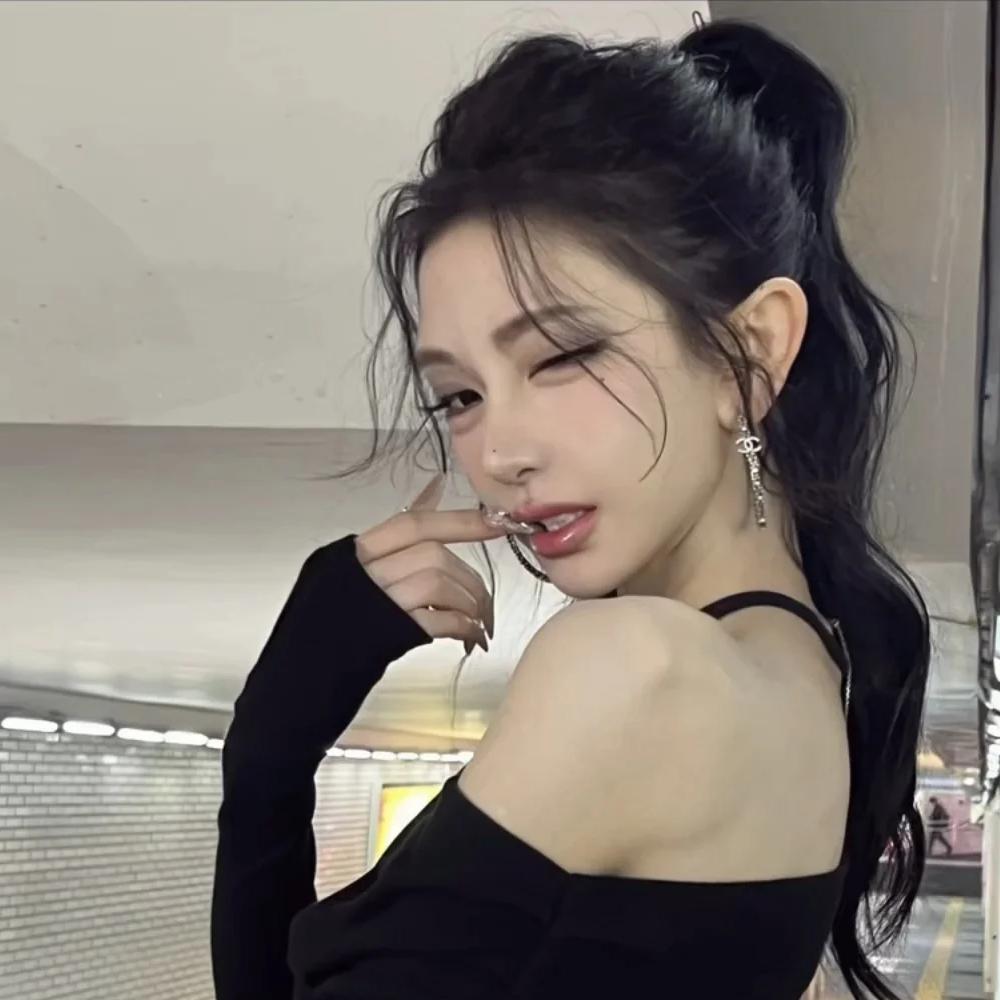 千逐.