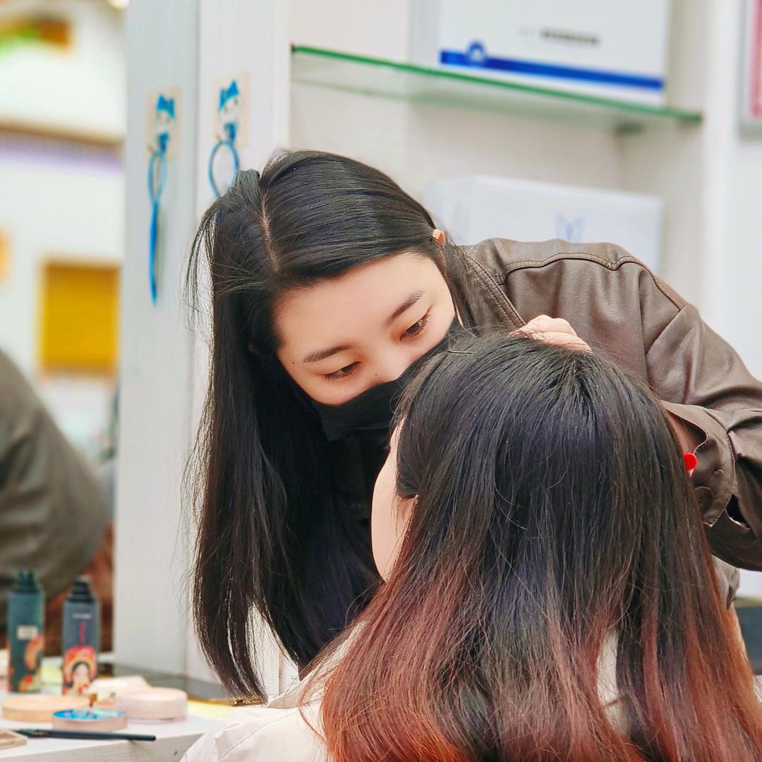 白薇薇🧚‍♀️