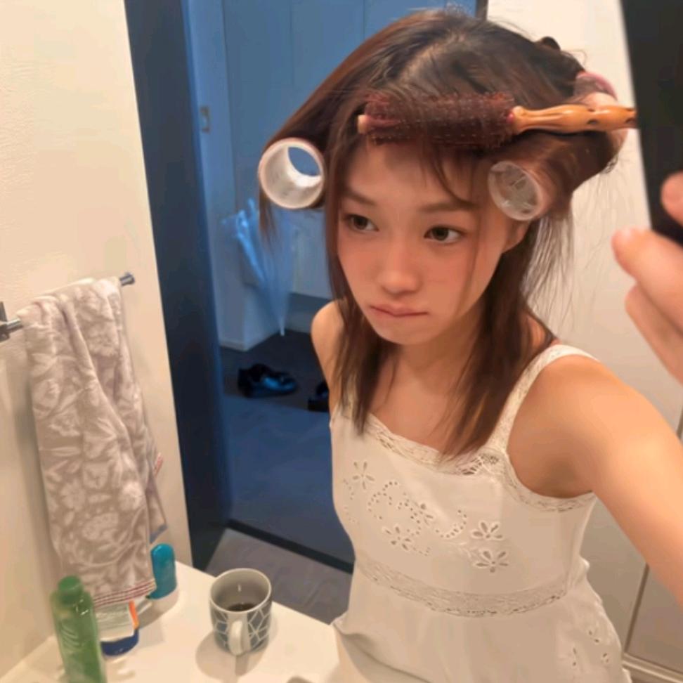 偷偷折个角.