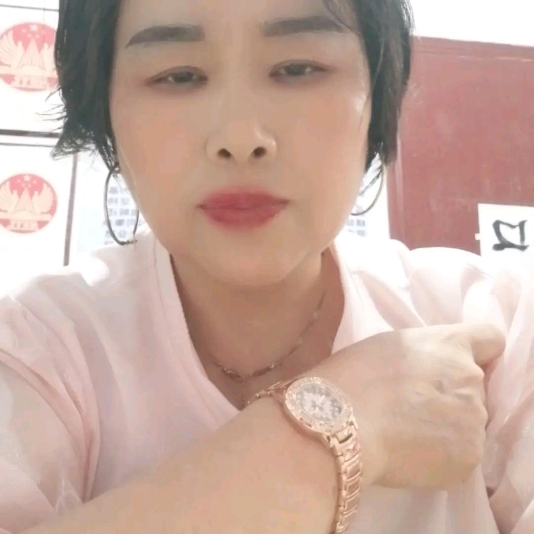 冯梅，