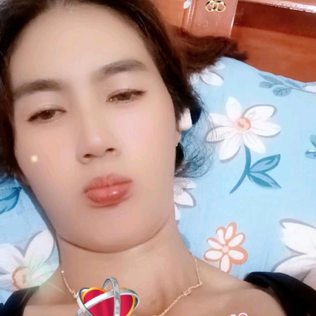 不会轻易说爱你的人