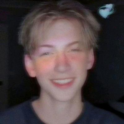 蔡✔