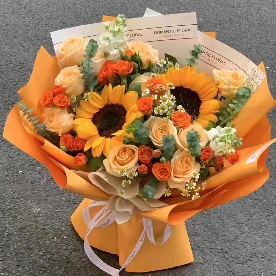 夏末，女王小姐姐