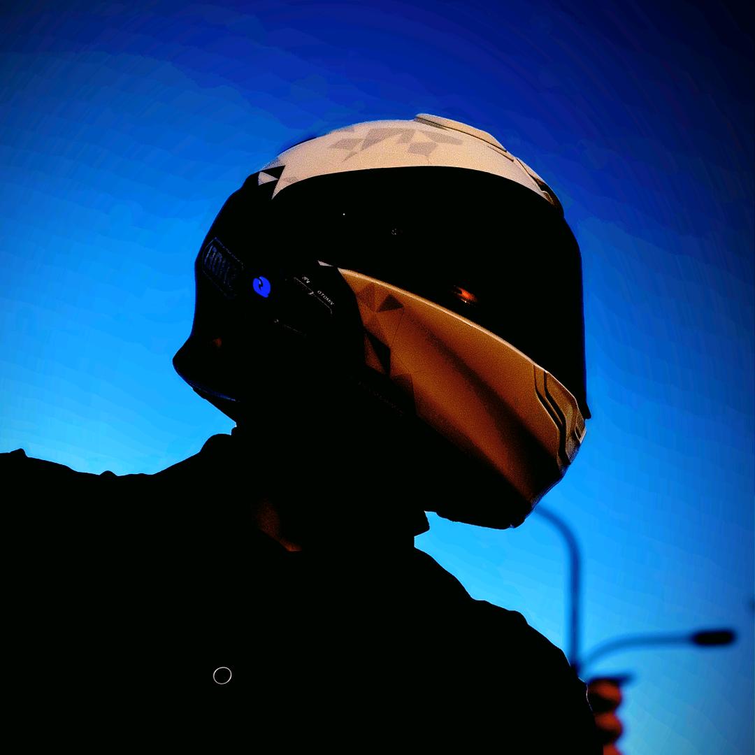 骑摩托的土豆饼