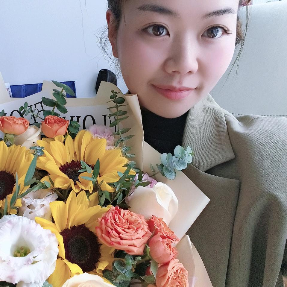 芳芳在南充创业