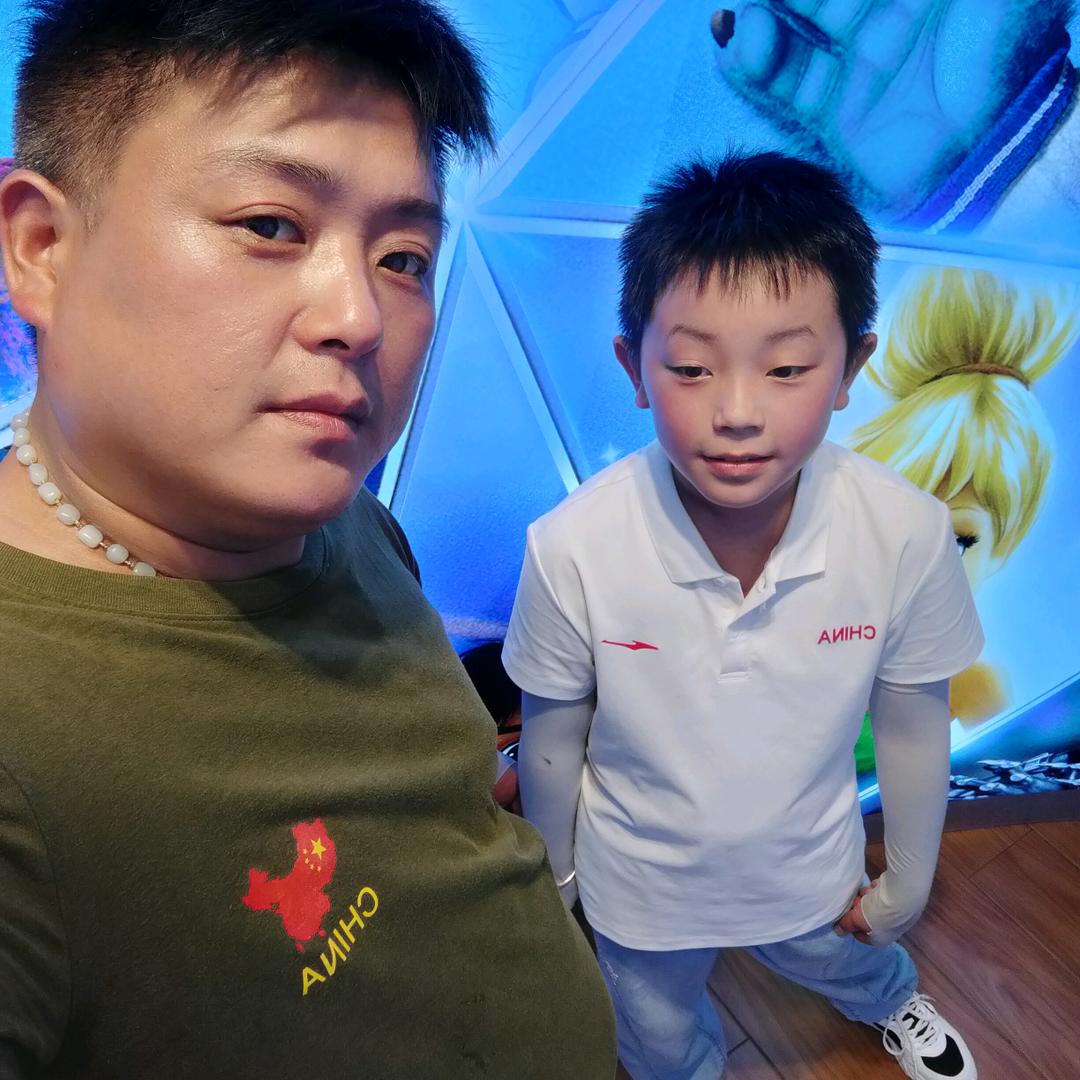 朱氏家族一家亲