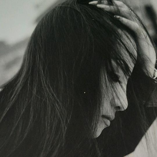 雨霖琳（一个酷爱黄金交易的小双）