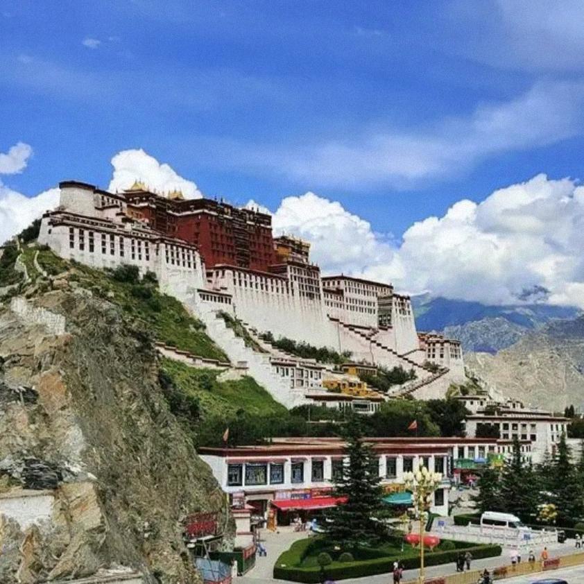 拉萨新房推荐官