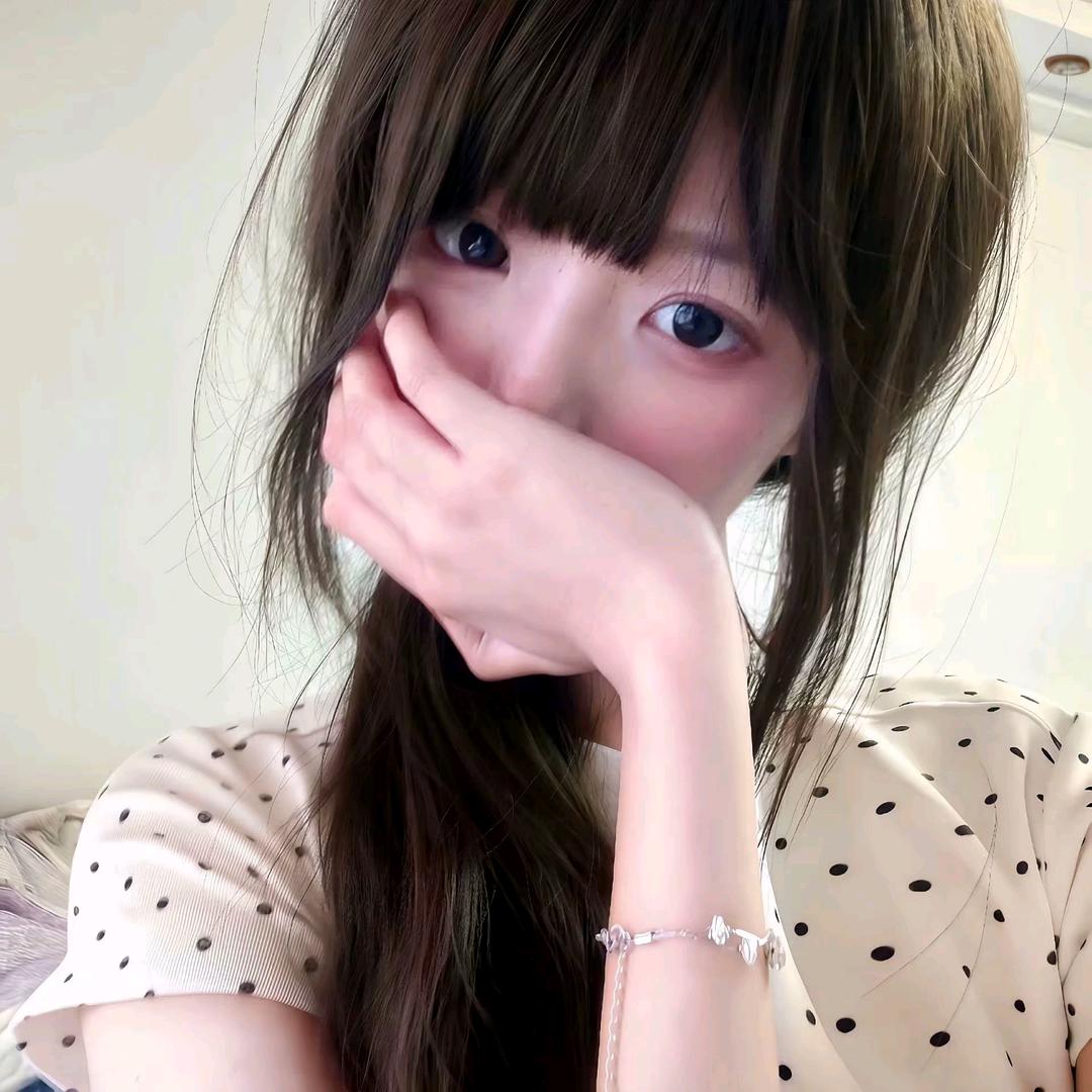 噜噜.