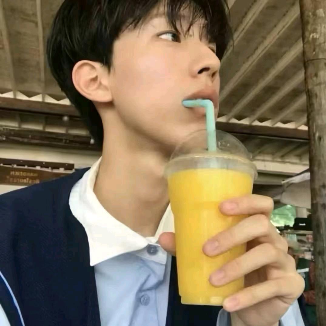 瓦达西仲夏