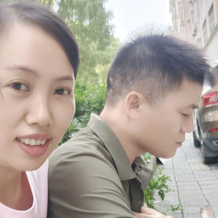 巧艺家修老刘夫妇