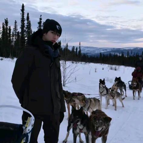 人字拖爱豆-天天vlog