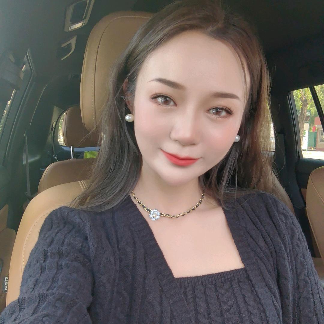 小颖颖。