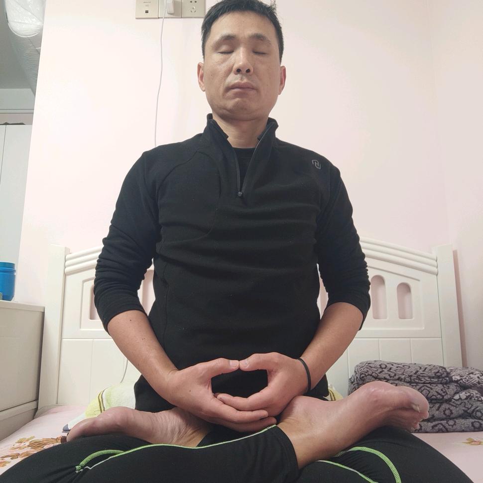翘翘大叔